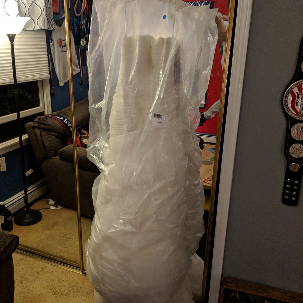 Kirstie Kelly Wedding Dress - NEVER WORN
